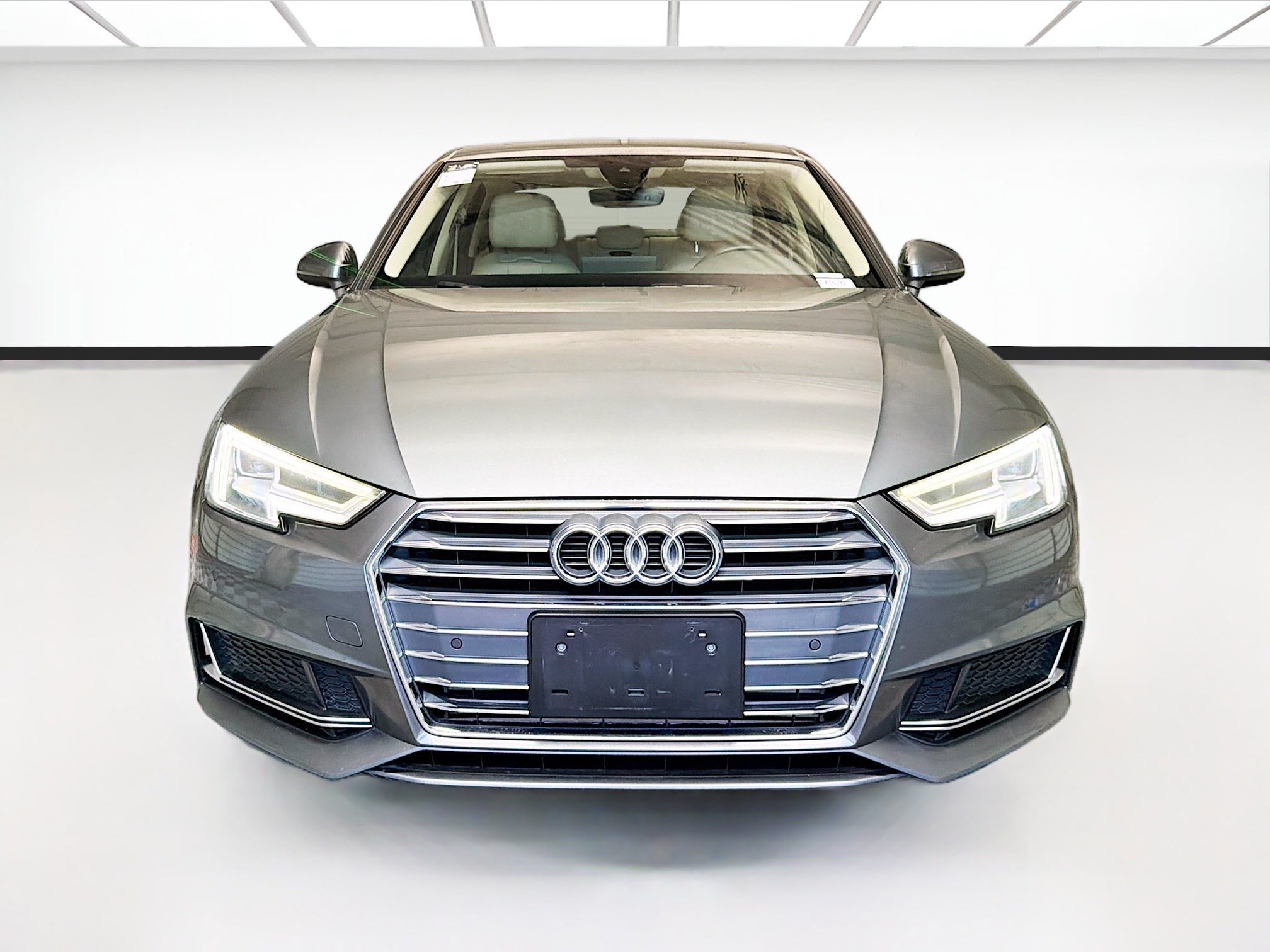 Used 2019 Audi A4 2.0T Premium Plus w/ Premium Plus Package FWD image 2