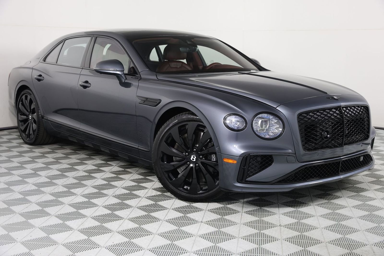 New 2025 Bentley Flying Spur Plug-In Hybrid image 17