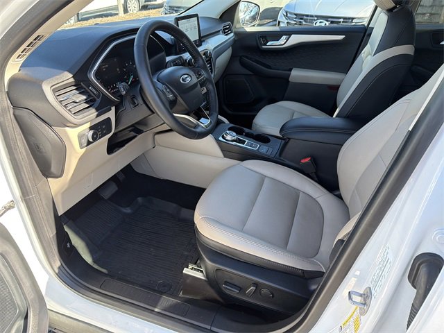 Used 2020 Ford Escape SEL image 9