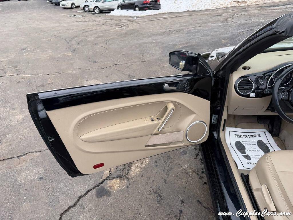 Used 2014 Volkswagen Beetle TDI image 6