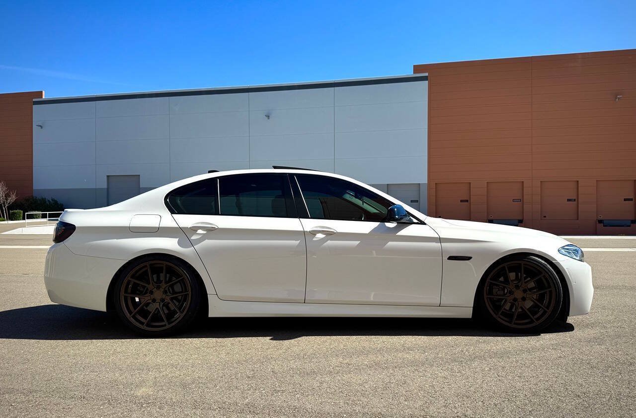 Used 2011 BMW 528i Sedan RWD image 3