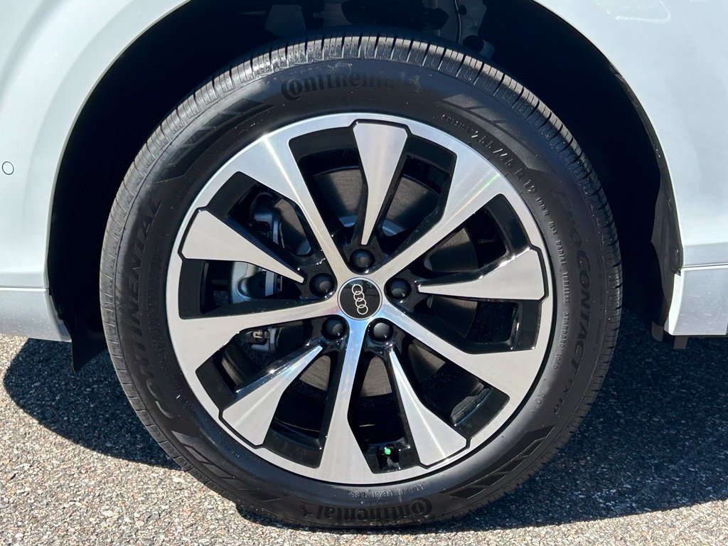 New 2026 Audi Q3 quattro 2.0T AWD/4WD image 39