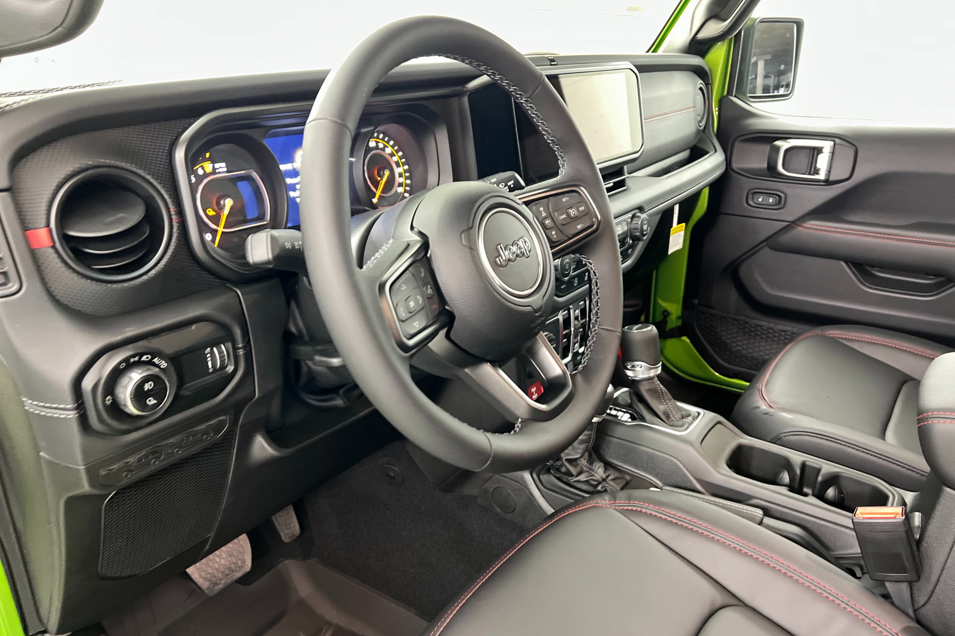 New 2025 Jeep Gladiator Rubicon AWD/4WD image 15