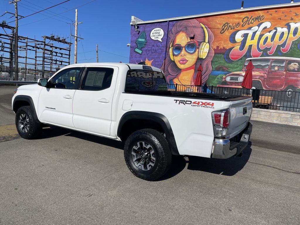 Used 2020 Toyota Tacoma TRD Off-Road AWD/4WD image 3