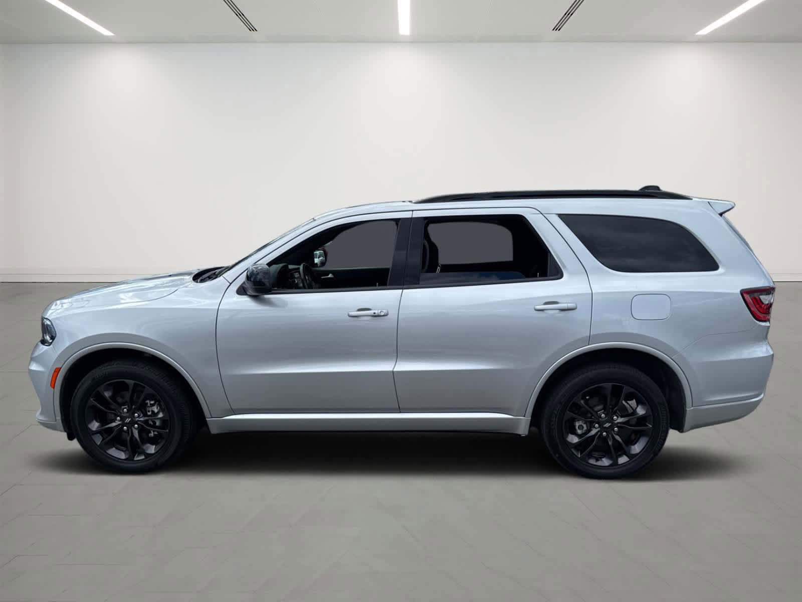 Used 2024 Dodge Durango SXT w/ SXT Blacktop Group AWD/4WD image 3