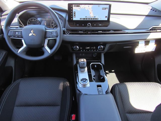New 2026 Mitsubishi Outlander ES image 15