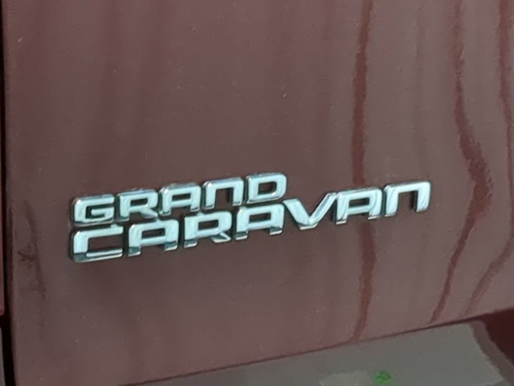 Used 2019 Dodge Grand Caravan SXT FWD image 16