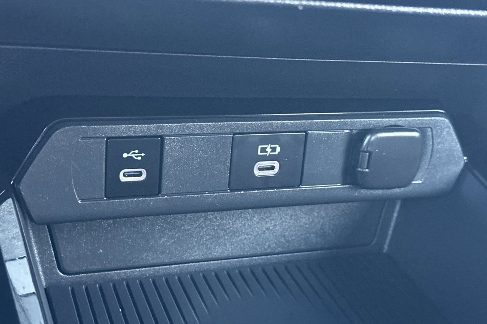 Certified 2026 Toyota Prius LE image 32