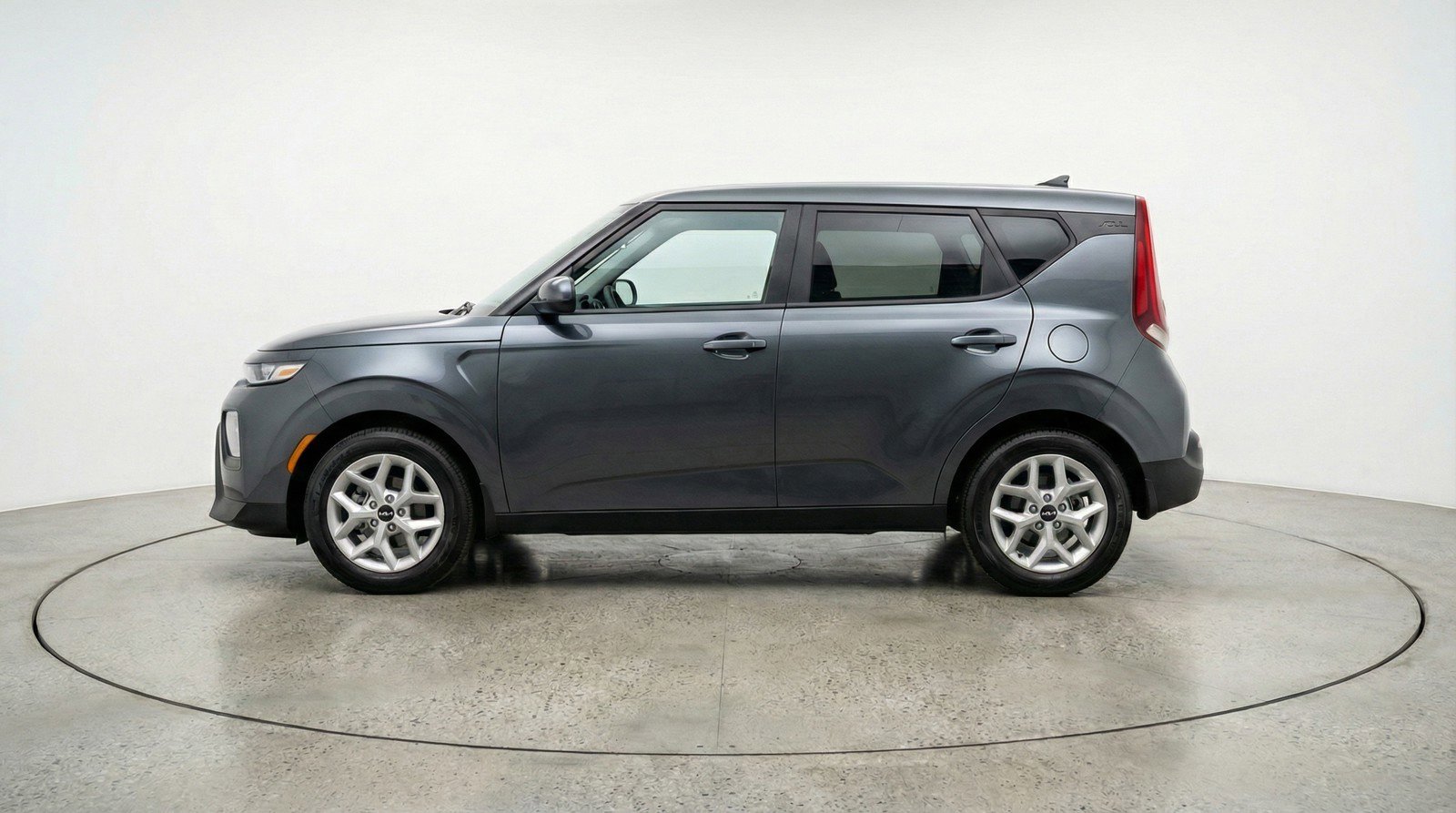 Used 2025 Kia Soul LX w/ LX Technology Package image 5