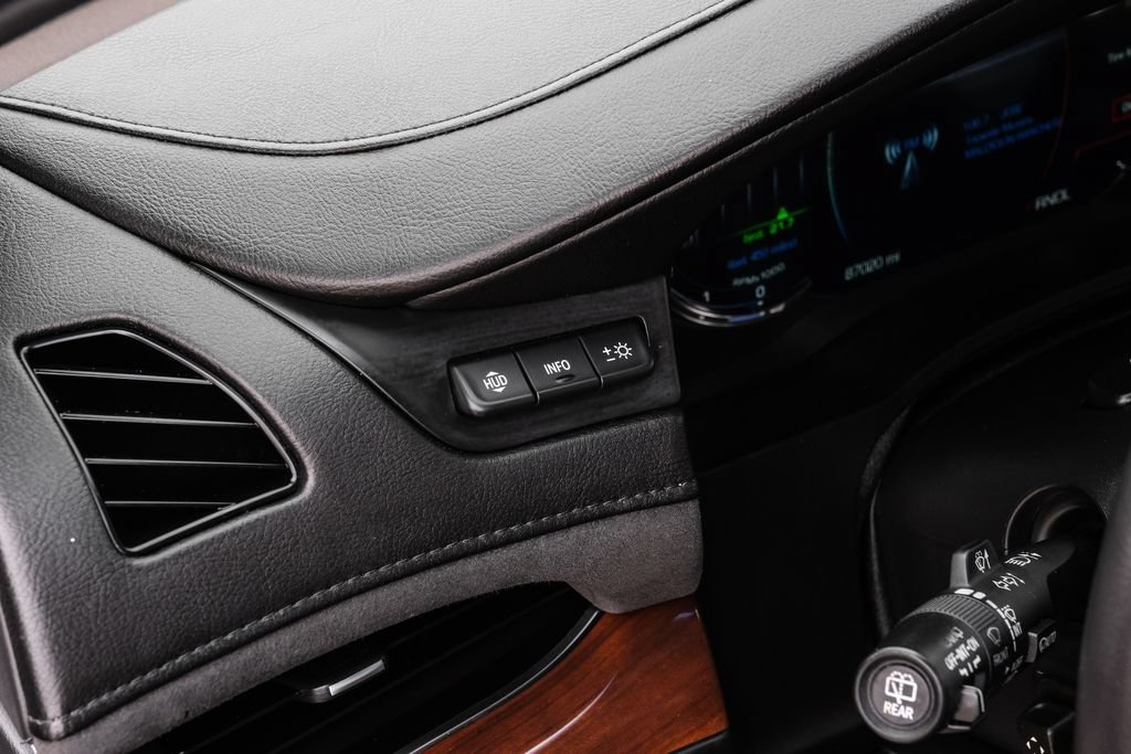 Used 2019 Cadillac Escalade ESV Premium Luxury RWD image 20