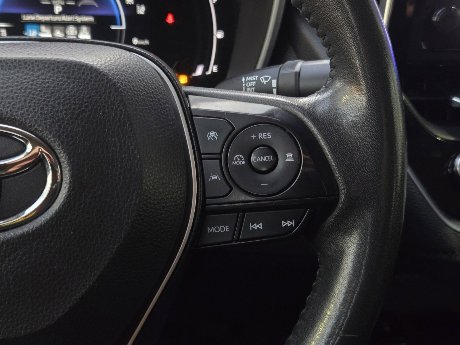 Certified 2023 Toyota Corolla XLE image 22