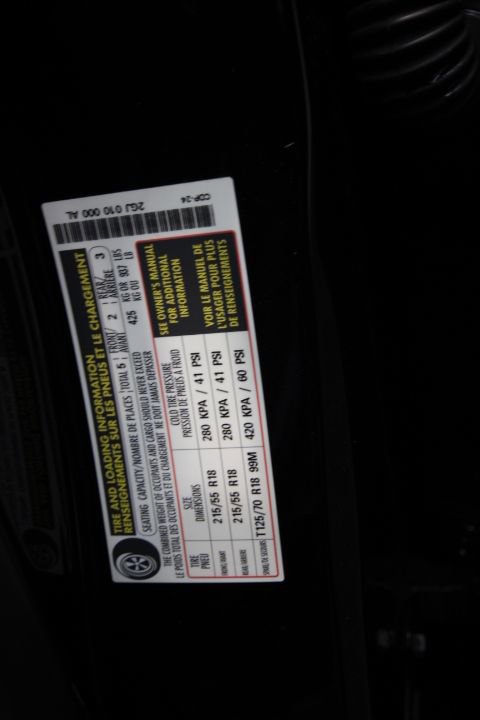 Used 2025 Volkswagen Taos SE AWD/4WD image 30