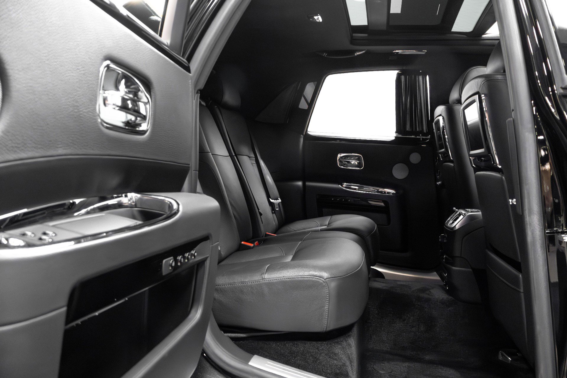 Used 2011 Rolls-Royce Ghost image 70