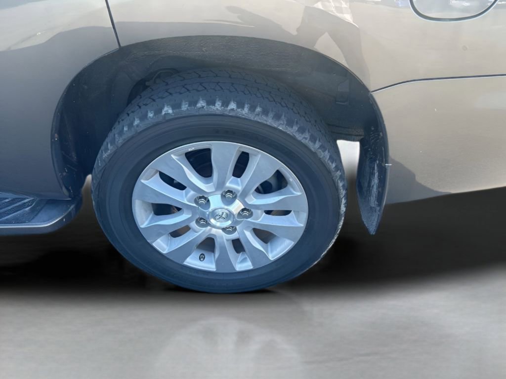 Used 2013 Toyota Sequoia Platinum AWD/4WD image 16