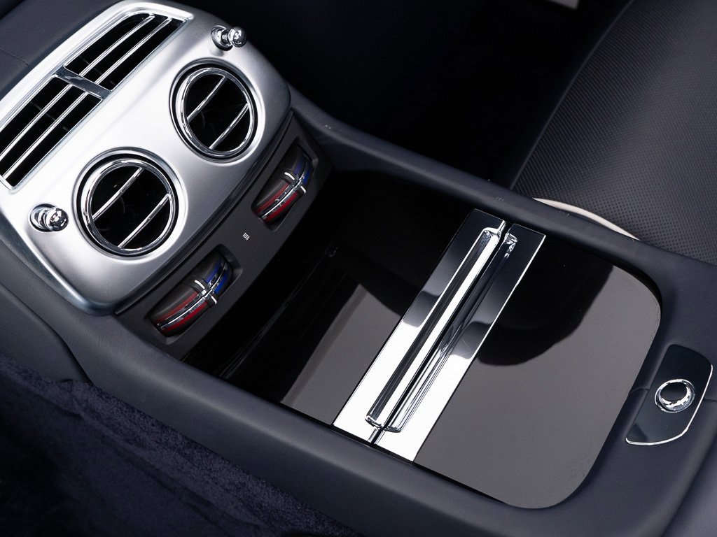 Certified 2018 Rolls-Royce Dawn image 29
