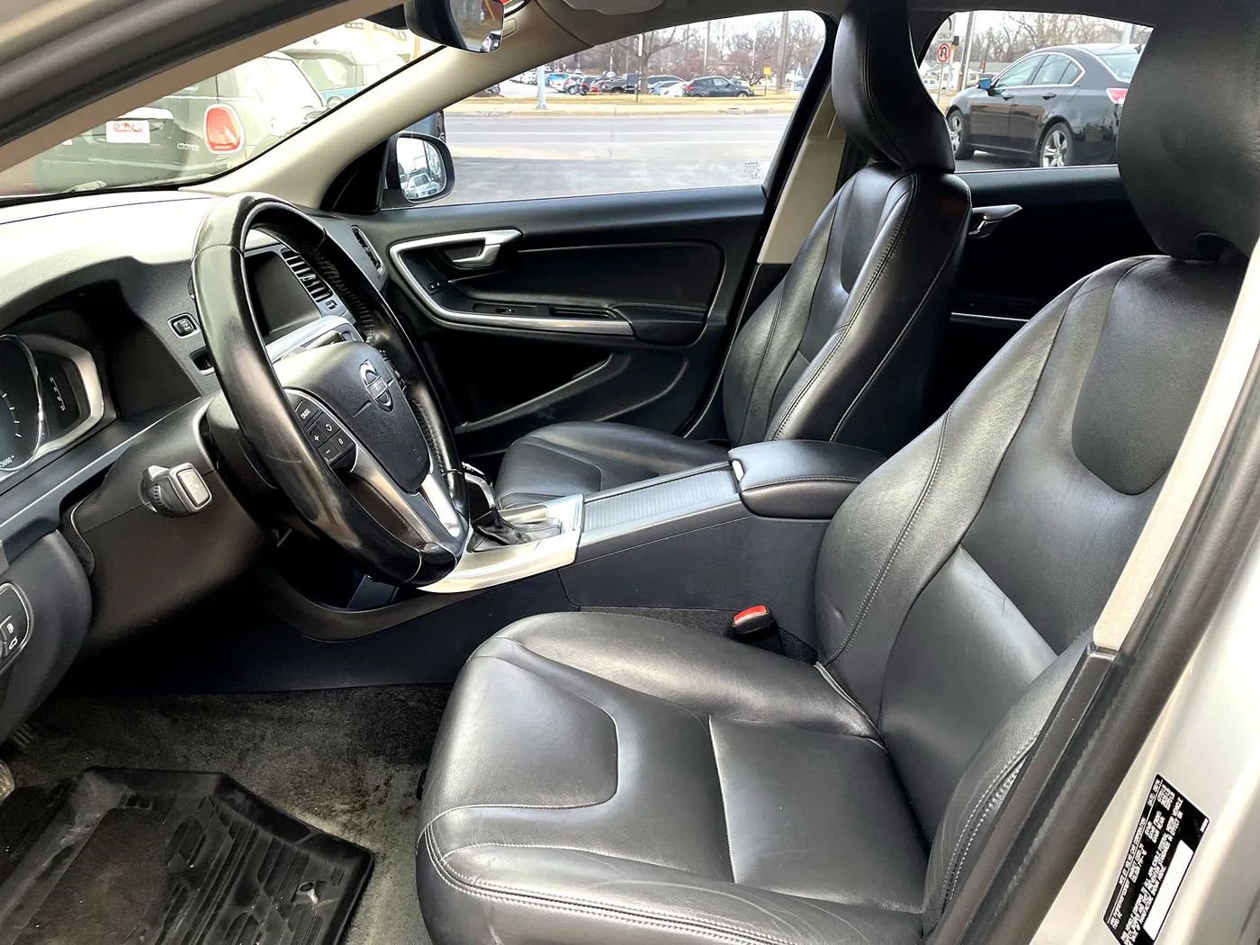 Used 2015 Volvo S60 T5 Premier image 9