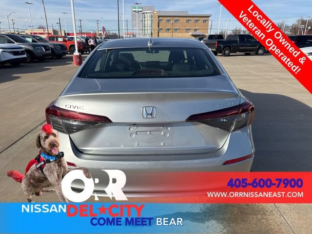 Used 2025 Honda Civic Sport image 4