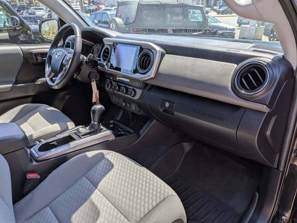 Used 2022 Toyota Tacoma SR5 AWD/4WD image 23