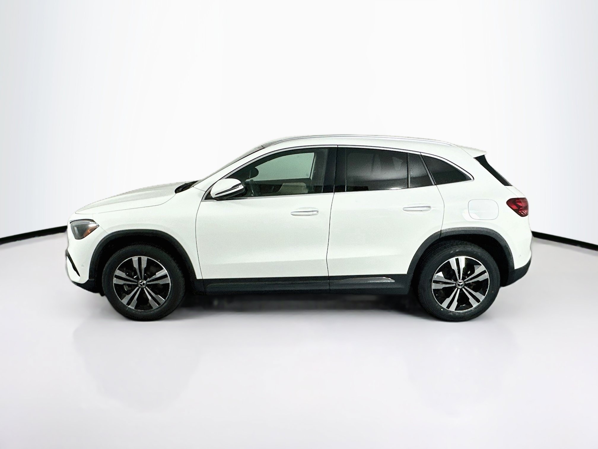 Used 2025 Mercedes-Benz GLA 250 image 4