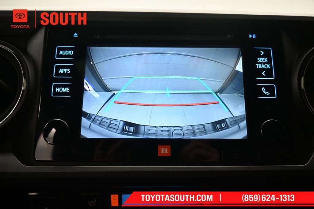Used 2016 Toyota Tacoma TRD Off-Road AWD/4WD image 17
