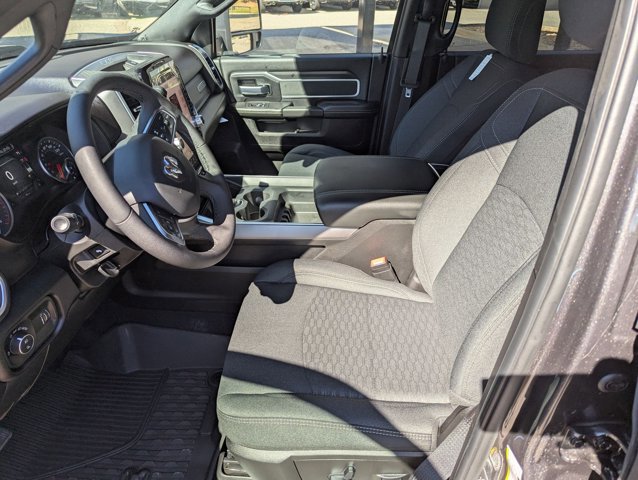 New 2026 RAM 3500 Big Horn AWD/4WD image 4