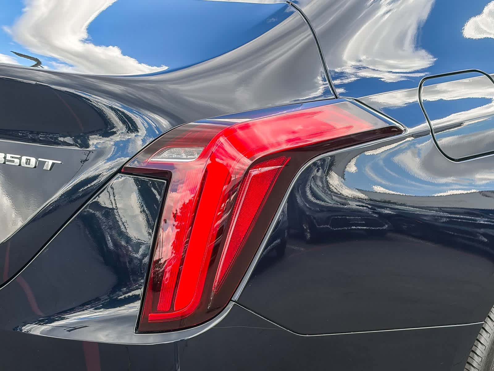 Used 2021 Cadillac CT4 Premium Luxury RWD image 8