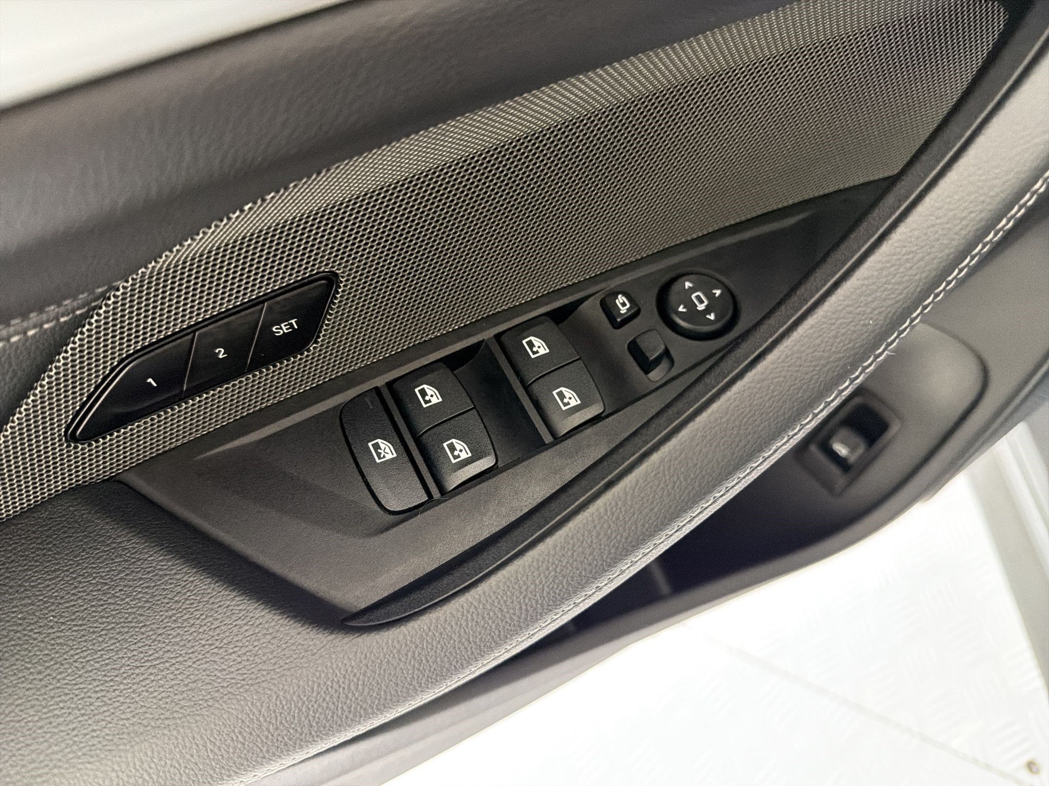 New 2026 BMW i4 eDrive40 RWD image 23