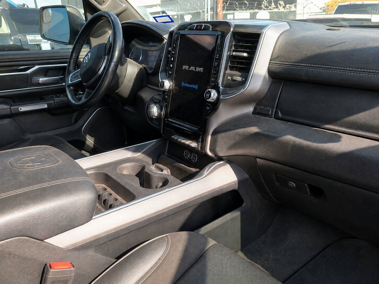 Used 2020 RAM 1500 Laramie w/ Sport Appearance Package AWD/4WD image 32