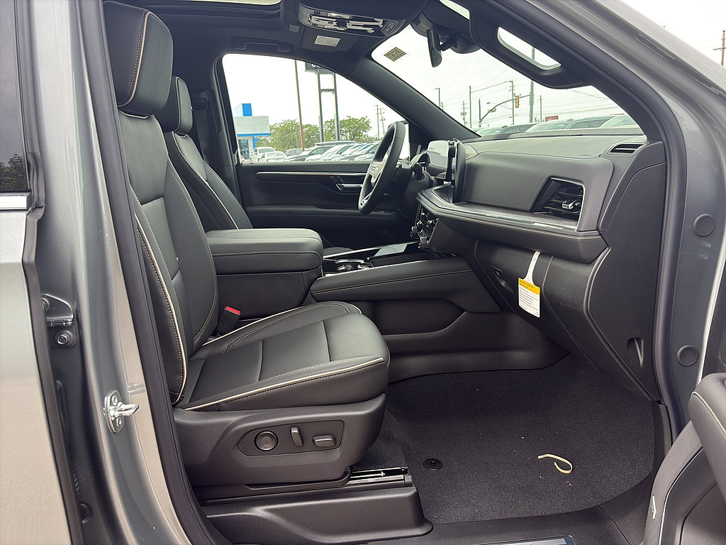 New 2026 Chevrolet Tahoe Premier w/ Sun And Tow Package AWD/4WD image 20