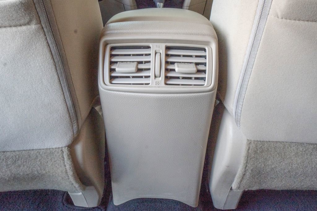 Used 2016 Nissan Rogue SV AWD/4WD image 19