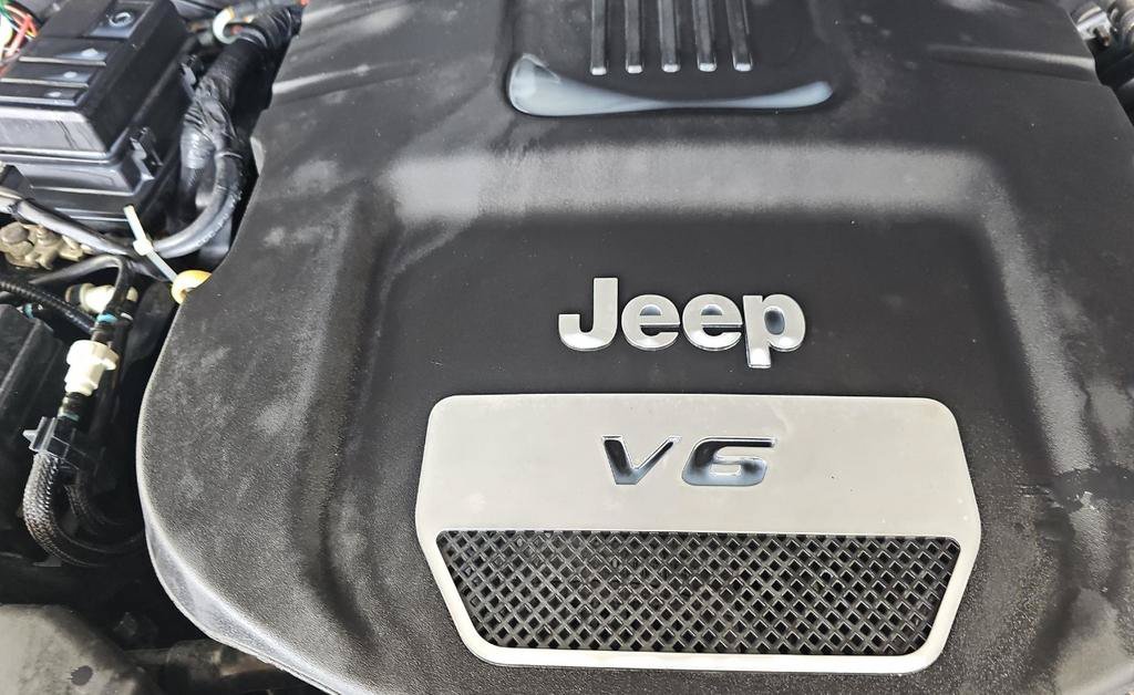 Used 2016 Jeep Wrangler Unlimited Rubicon AWD/4WD image 9