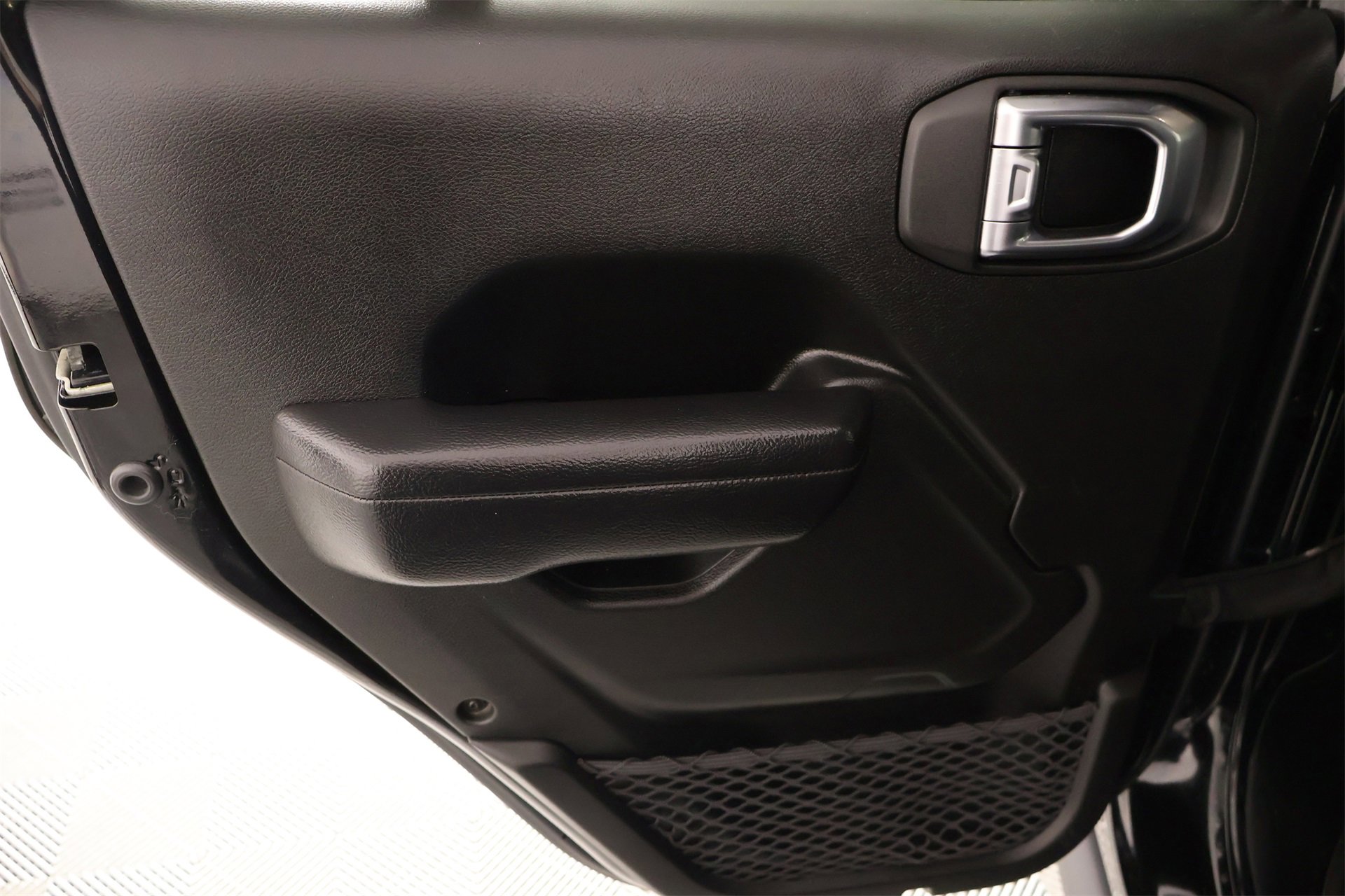 Used 2023 Jeep Gladiator Willys image 16