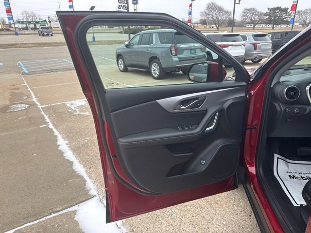 Certified 2024 Chevrolet Blazer LT w/ Convenience Package image 13