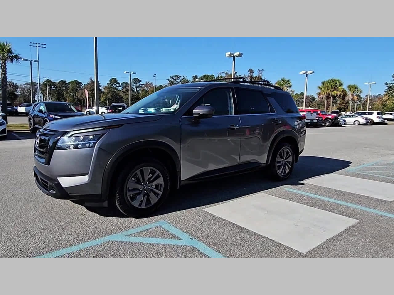 Used 2022 Nissan Pathfinder SV w/ SV Black Package image 22