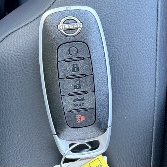 New 2025 Nissan Versa SR w/ Trunk Package image 20