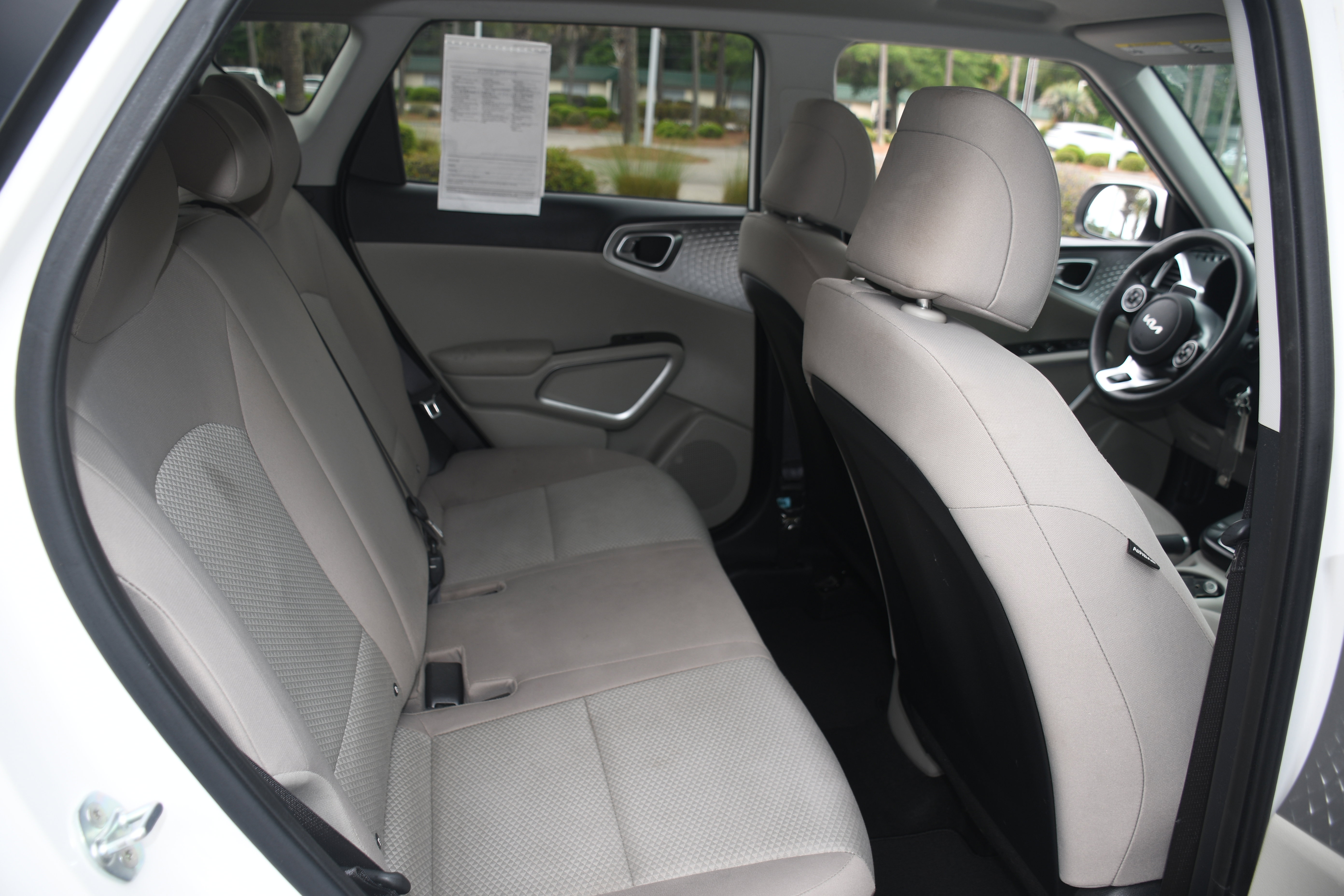 Used 2022 Kia Soul LX FWD image 17