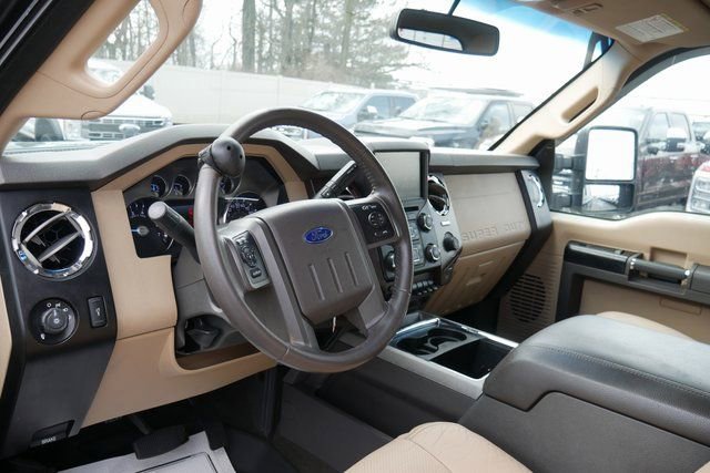 Used 2015 Ford F350 Lariat image 15