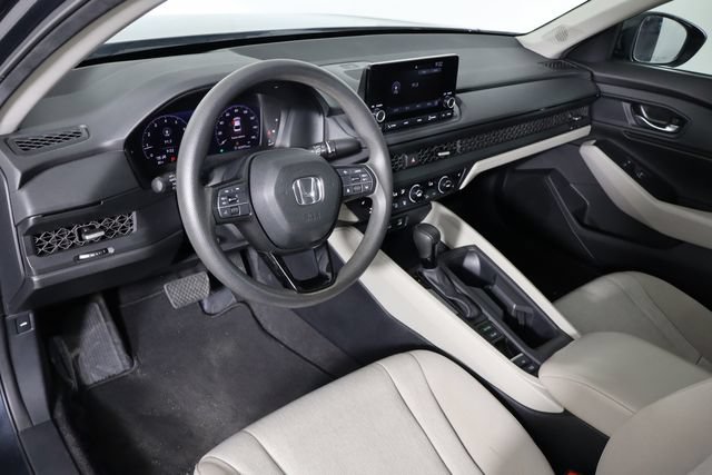 Used 2023 Honda Accord EX image 18