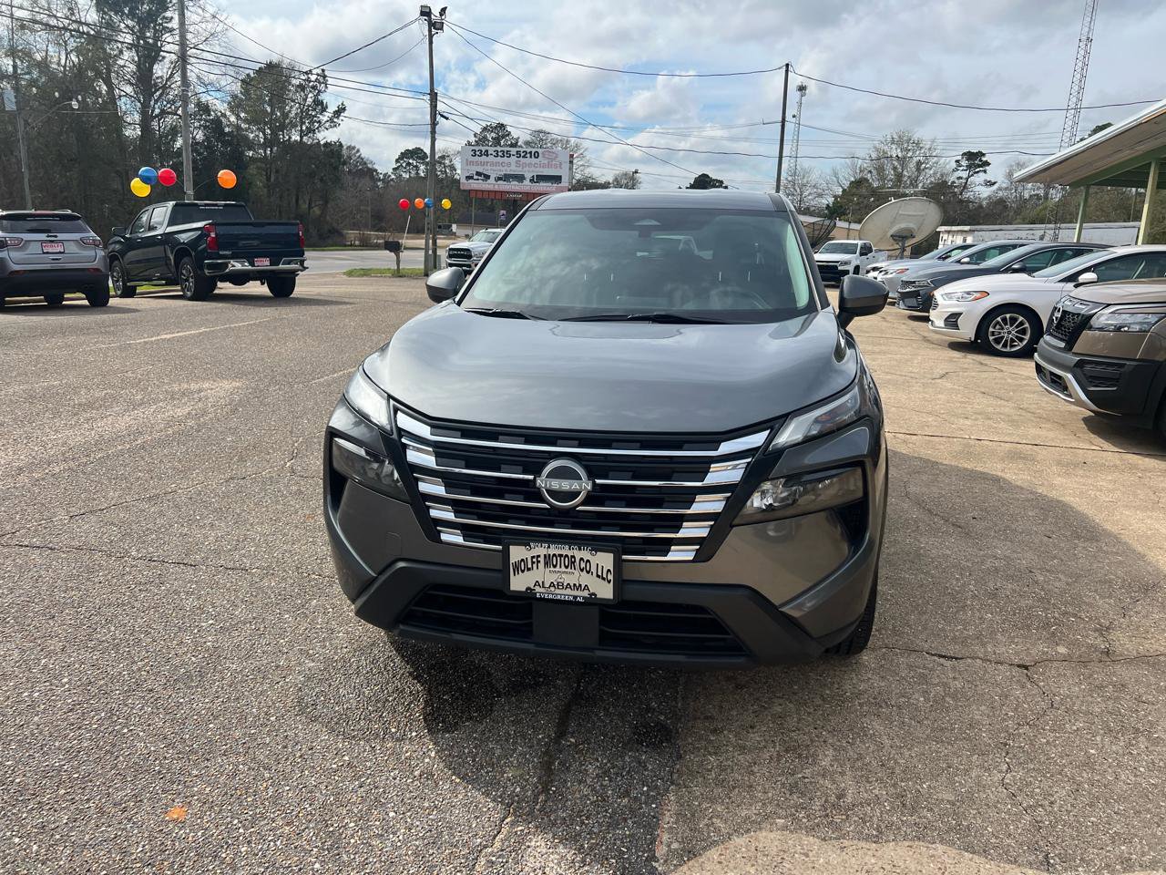 Used 2024 Nissan Rogue SV AWD/4WD image 3