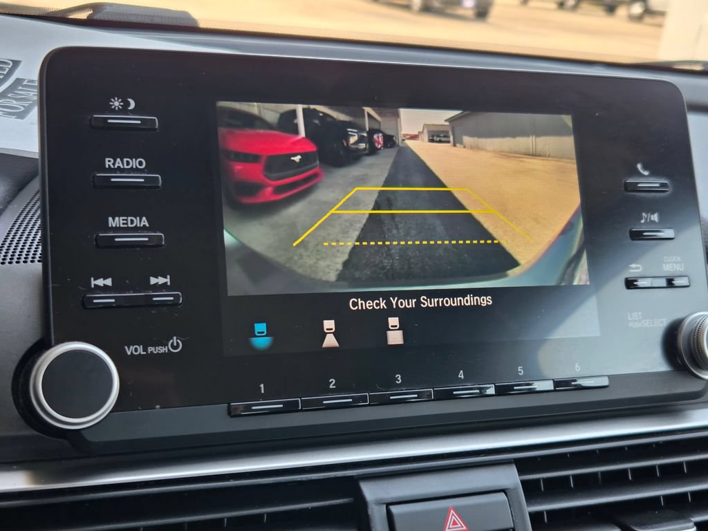 Used 2019 Honda Accord LX image 2