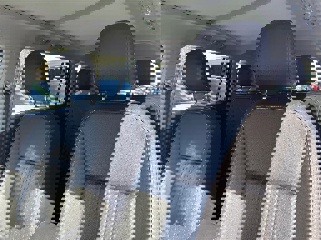 New 2024 Volkswagen Tiguan SE image 11