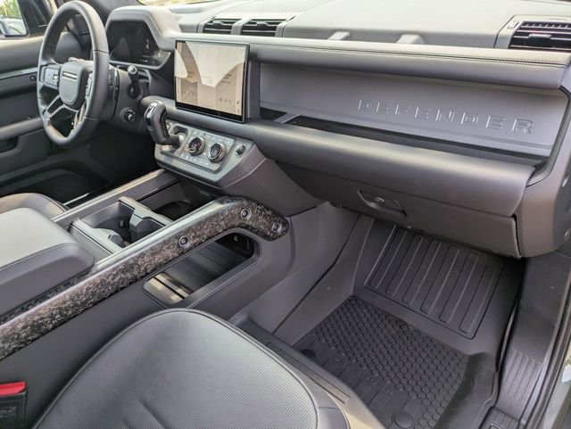 New 2025 Land Rover Defender 110 image 19