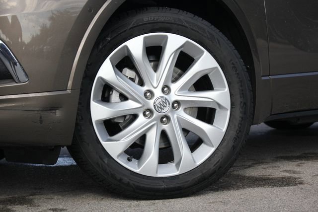 Used 2018 Buick Envision Premium w/ Driver Confidence Package image 3