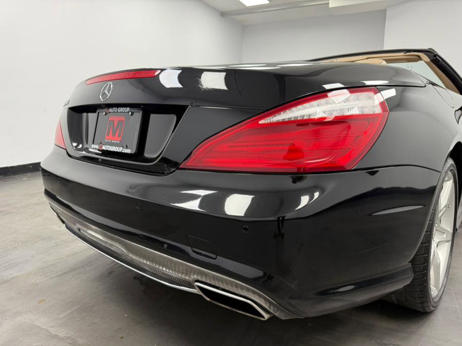 Used 2013 Mercedes-Benz SL 550 image 32