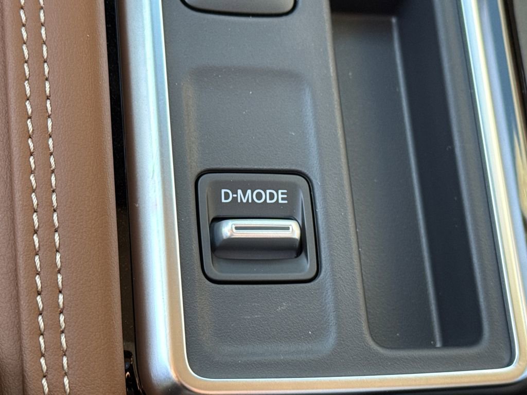 New 2026 Nissan Pathfinder Platinum image 32