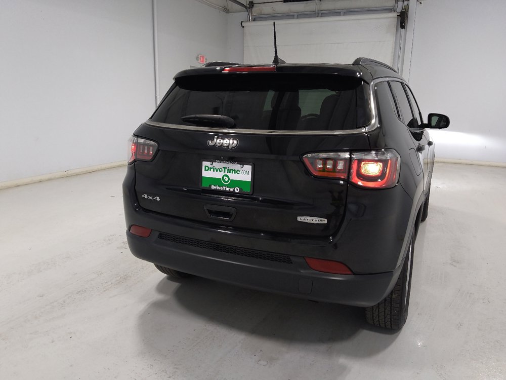 Used 2022 Jeep Compass Latitude w/ Sun and Sound Group AWD/4WD image 7