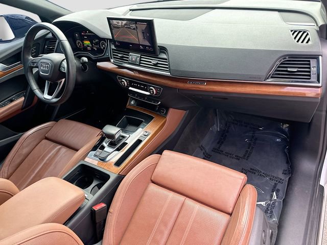 Used 2021 Audi Q5 e Prestige w/ Prestige Package image 35