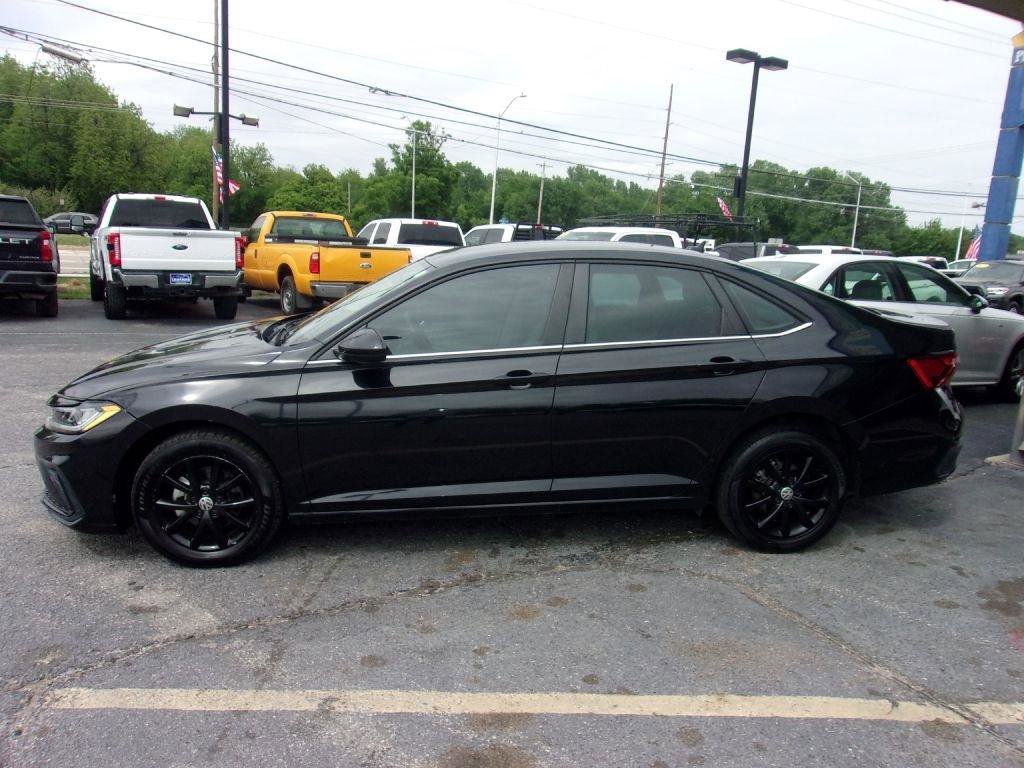 Used 2025 Volkswagen Jetta S FWD image 2