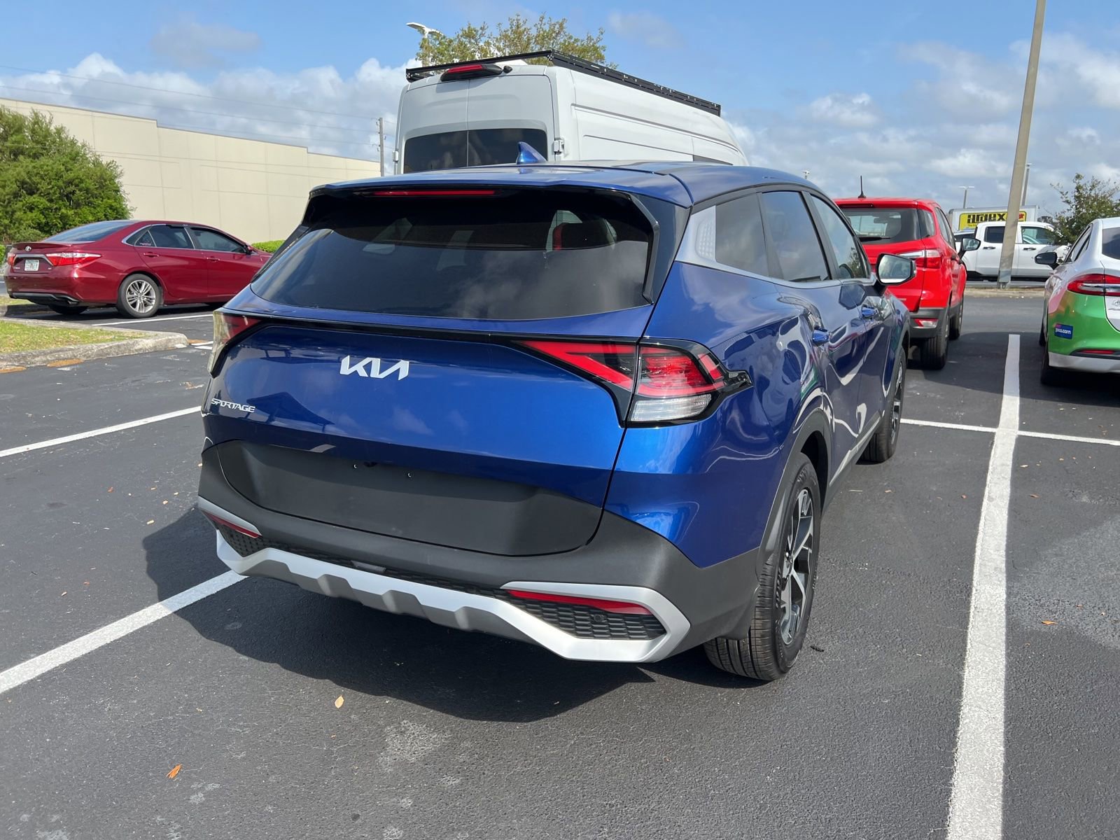 Used 2025 Kia Sportage EX image 9