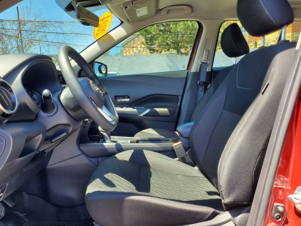 Used 2024 Nissan Kicks SV w/ Interior Electronics Package FWD image 16